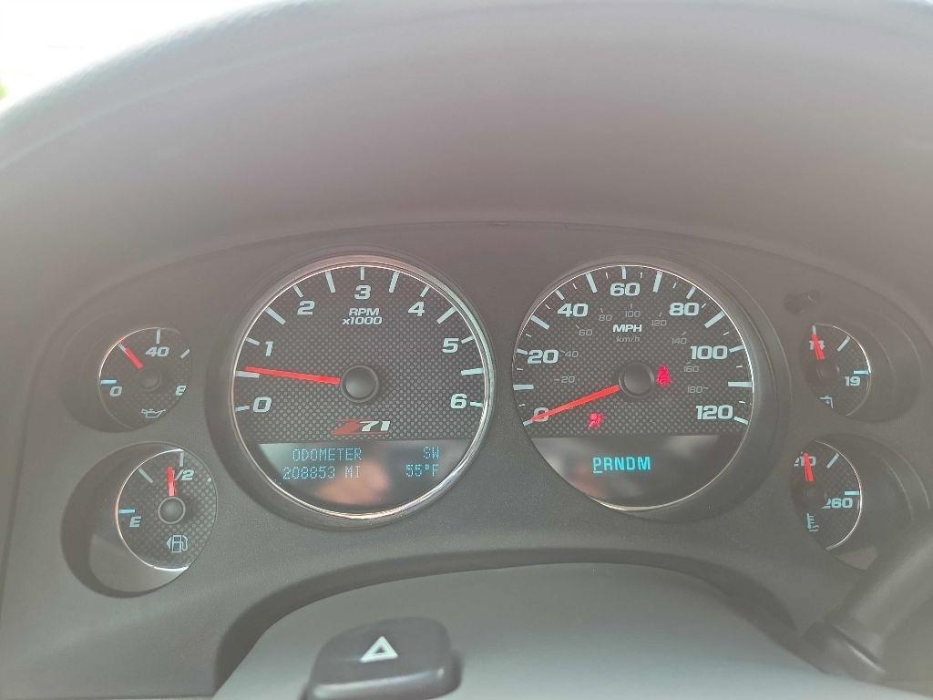 Chevrolet Suburban  2010