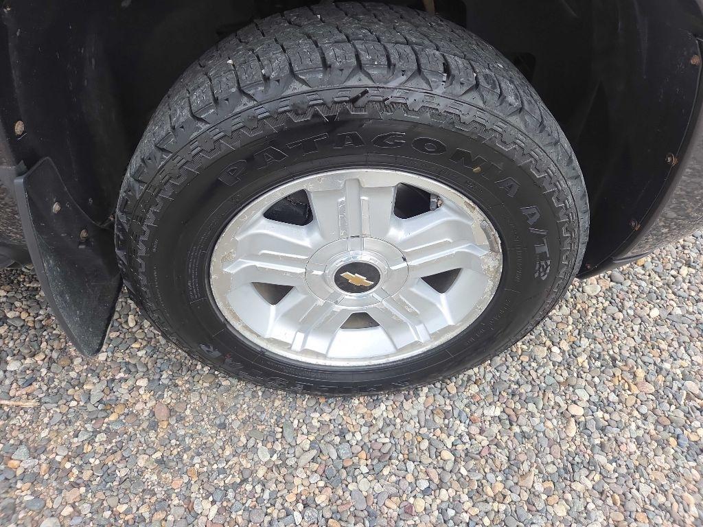 Chevrolet Suburban  2010