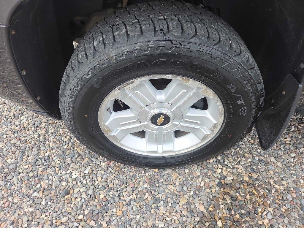 Chevrolet Suburban  2010