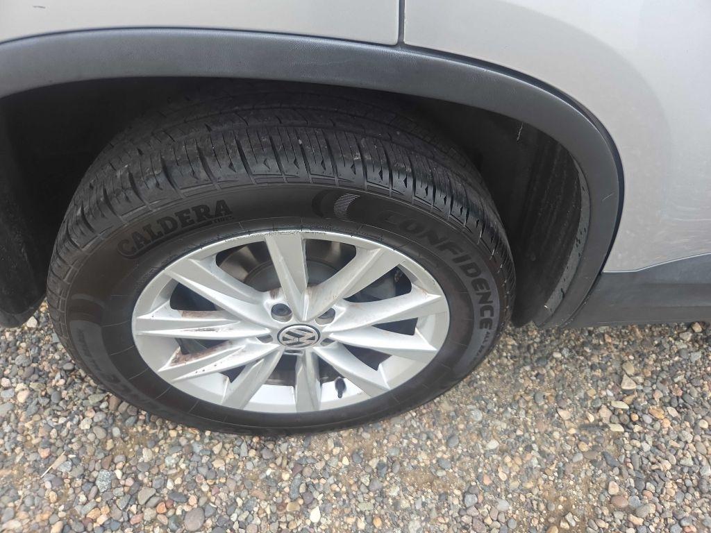 Volkswagen Tiguan  2015