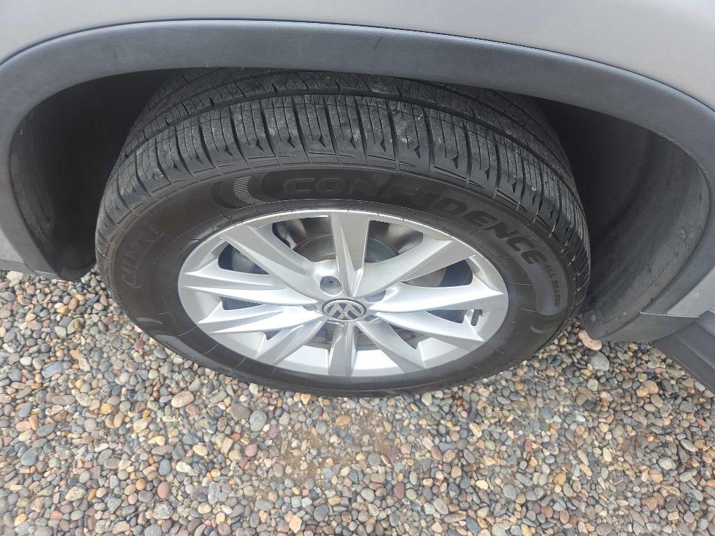 Volkswagen Tiguan  2015