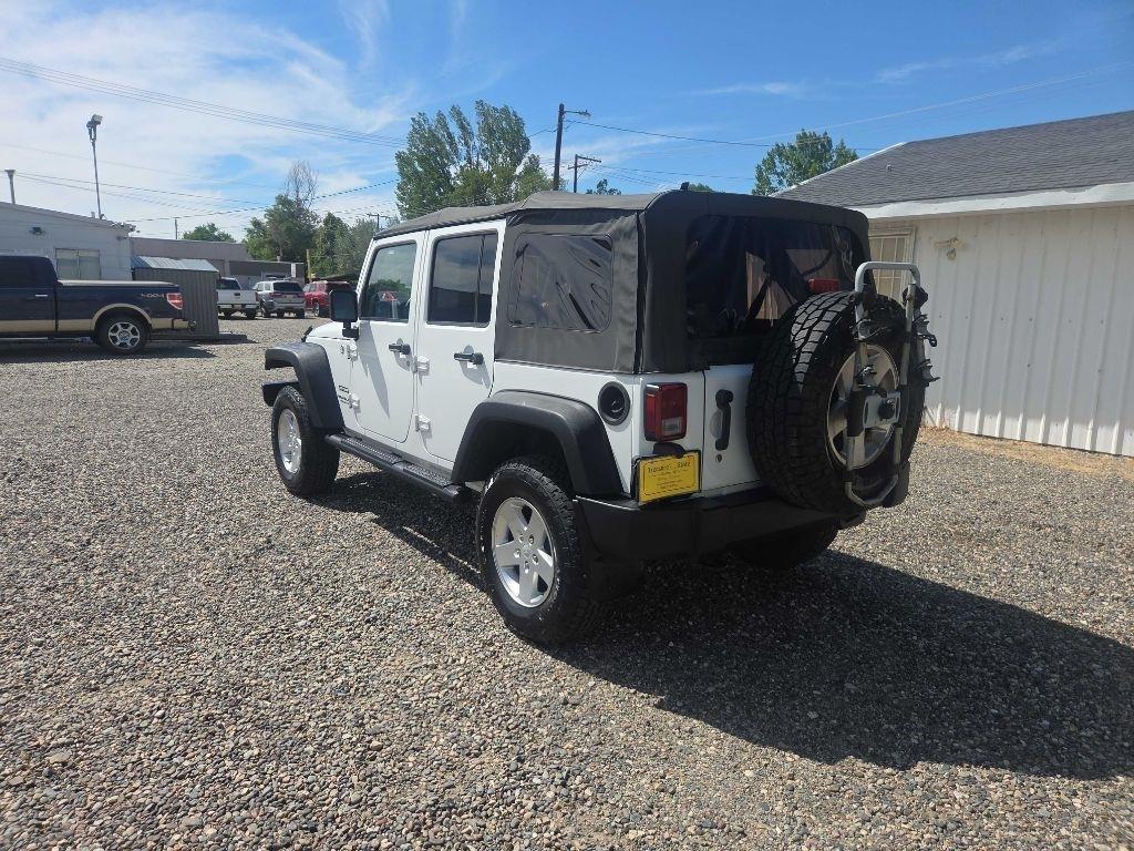 Jeep Wrangler  2011