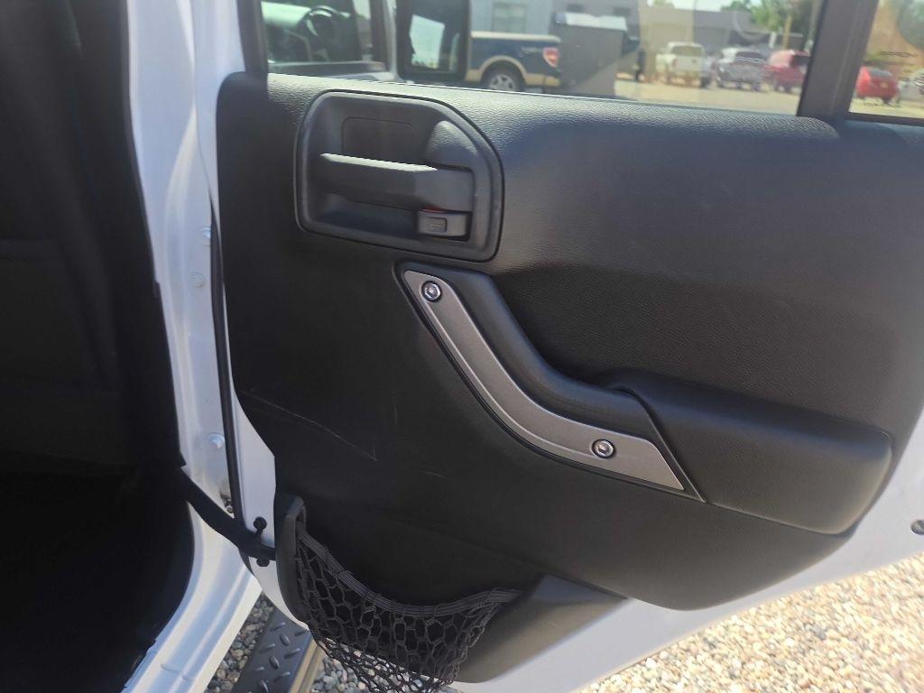 Jeep Wrangler  2011