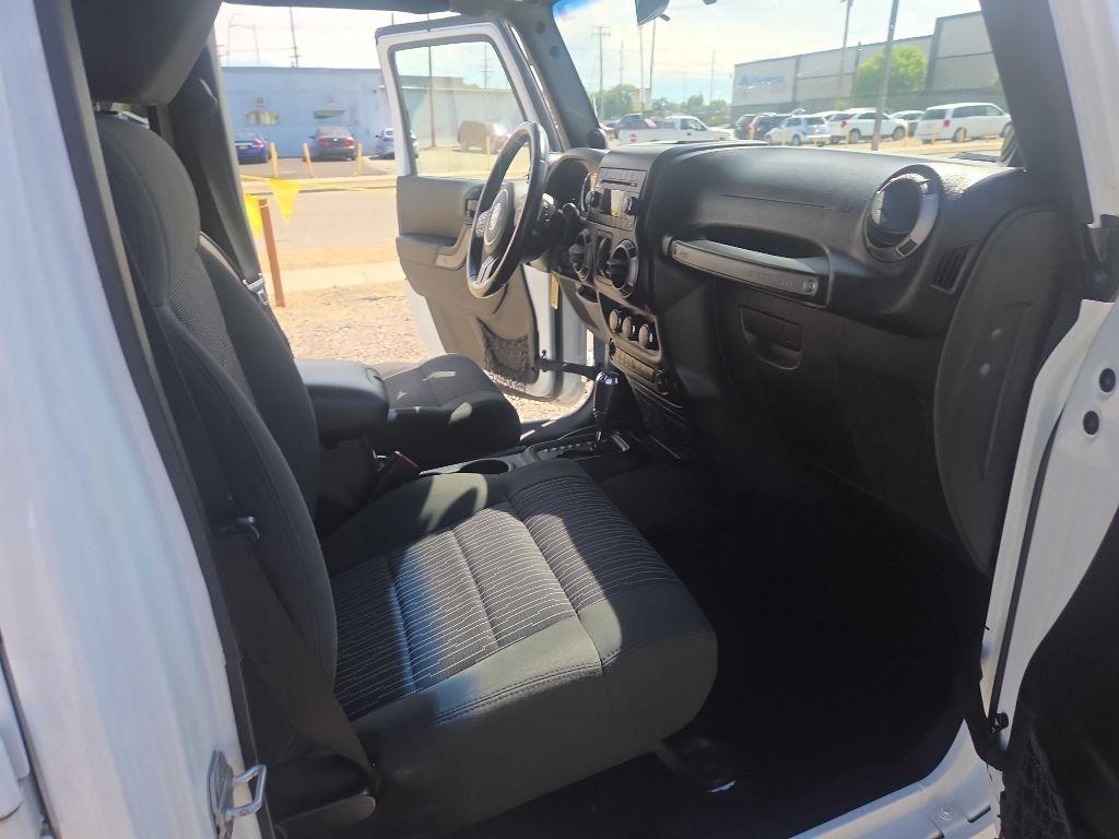 Jeep Wrangler  2011