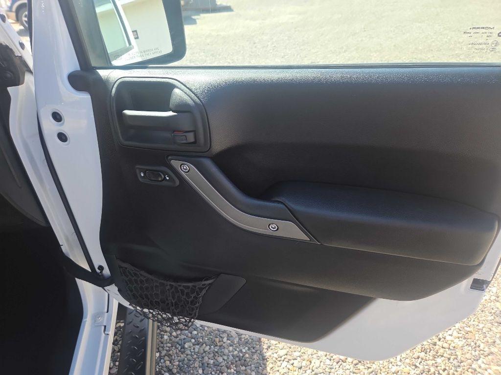 Jeep Wrangler  2011
