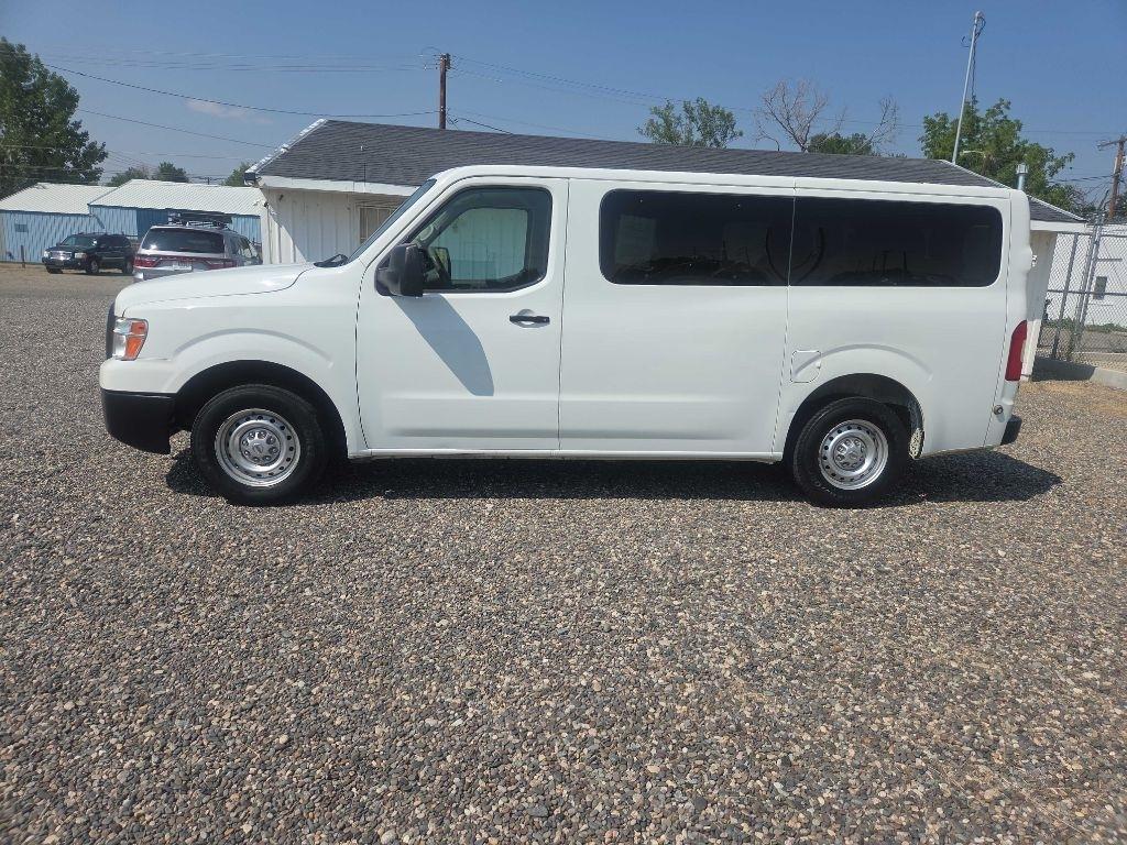 Nissan NV Passenger  2016