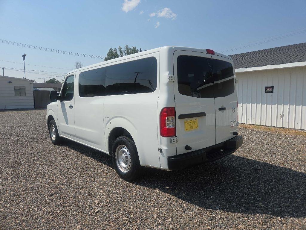 Nissan NV Passenger  2016