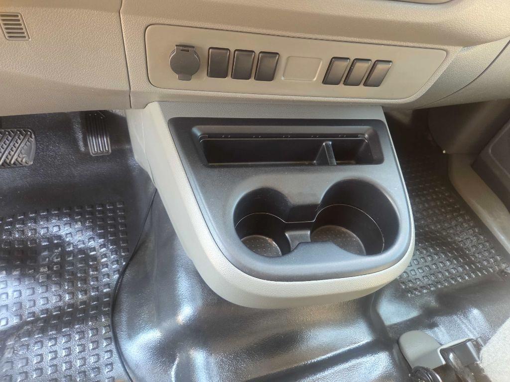 Nissan NV Passenger  2016