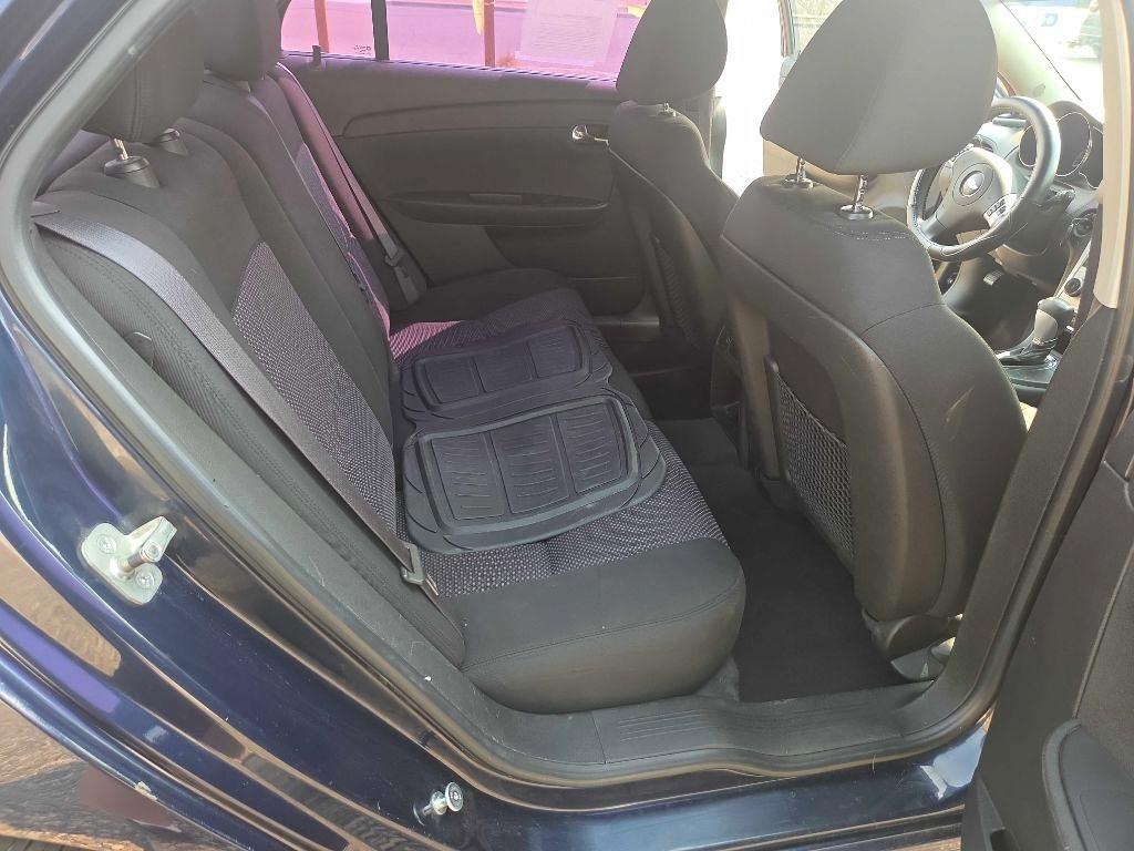 Chevrolet Malibu  2010