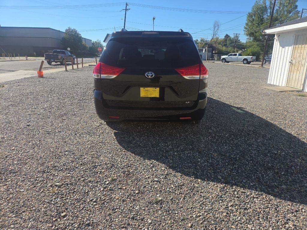 Toyota Sienna  2014
