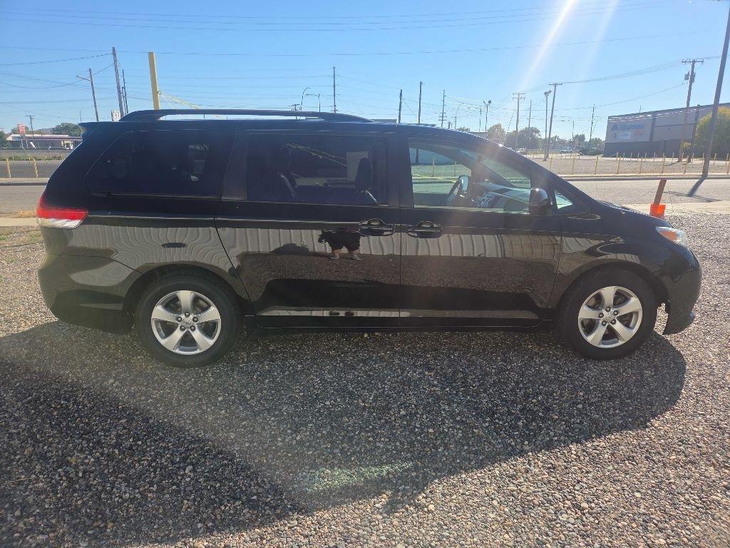Toyota Sienna  2014