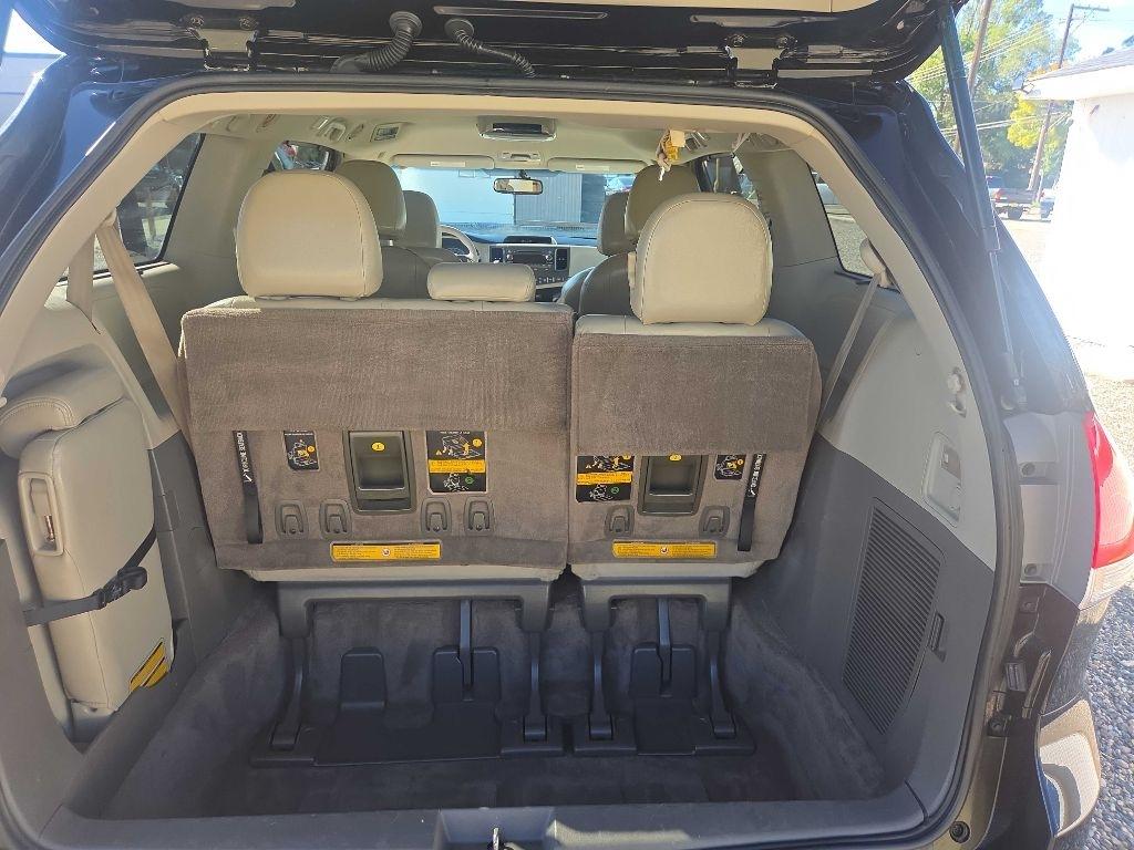 Toyota Sienna  2014