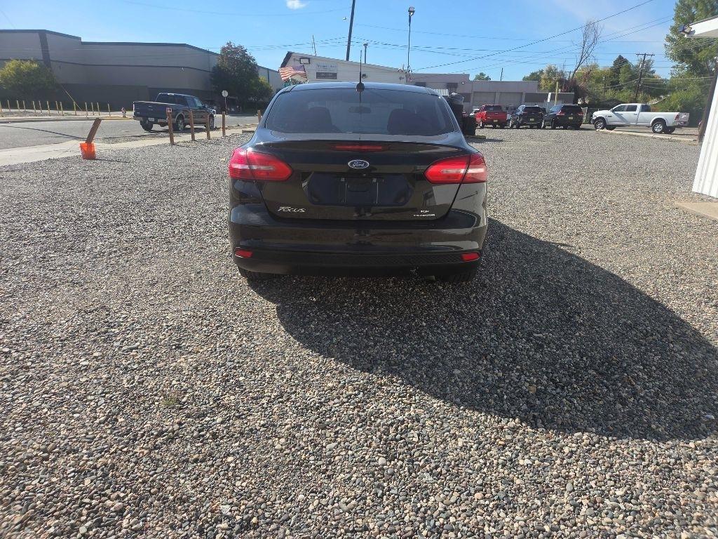 Ford Focus  2015