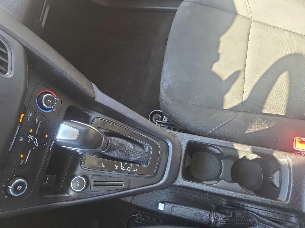 Ford Focus  2015