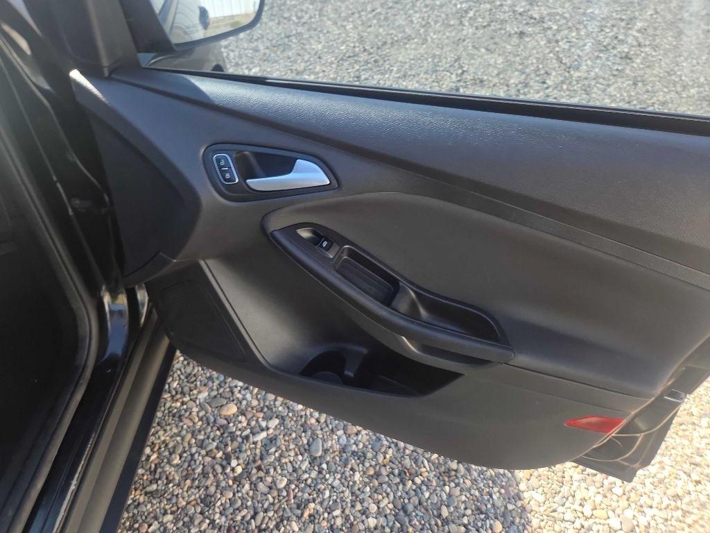 Ford Focus  2015