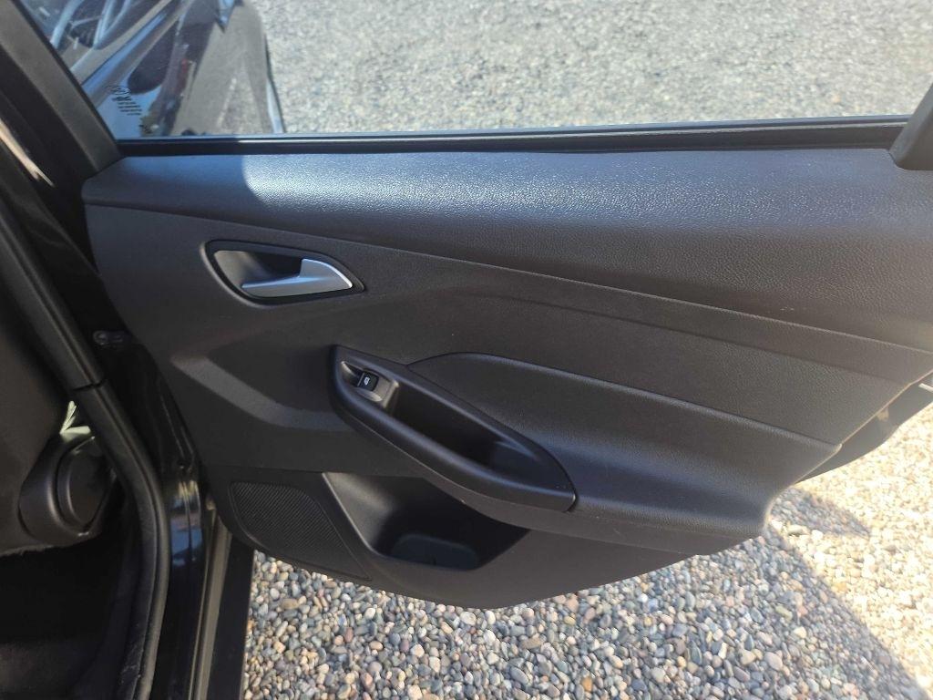 Ford Focus  2015