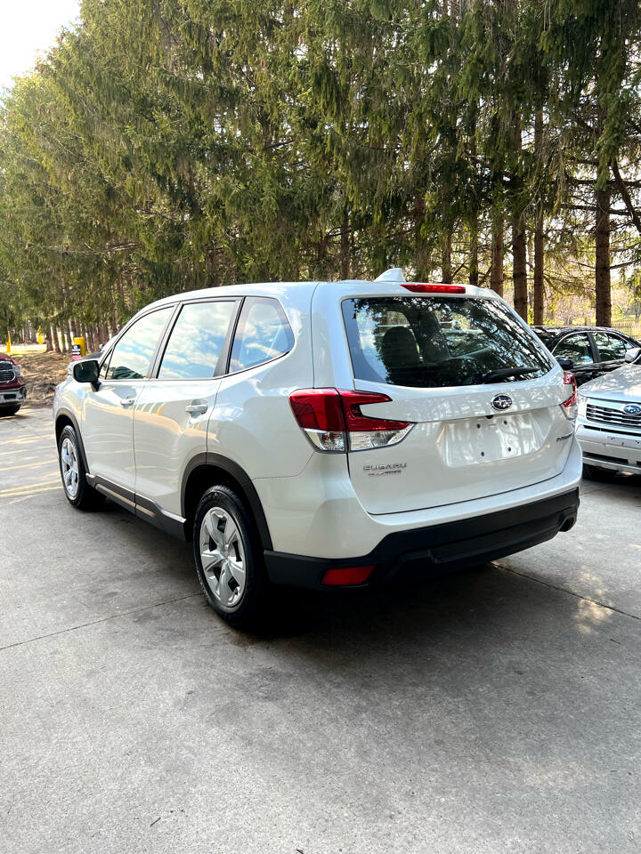 Subaru Forester Base 2023