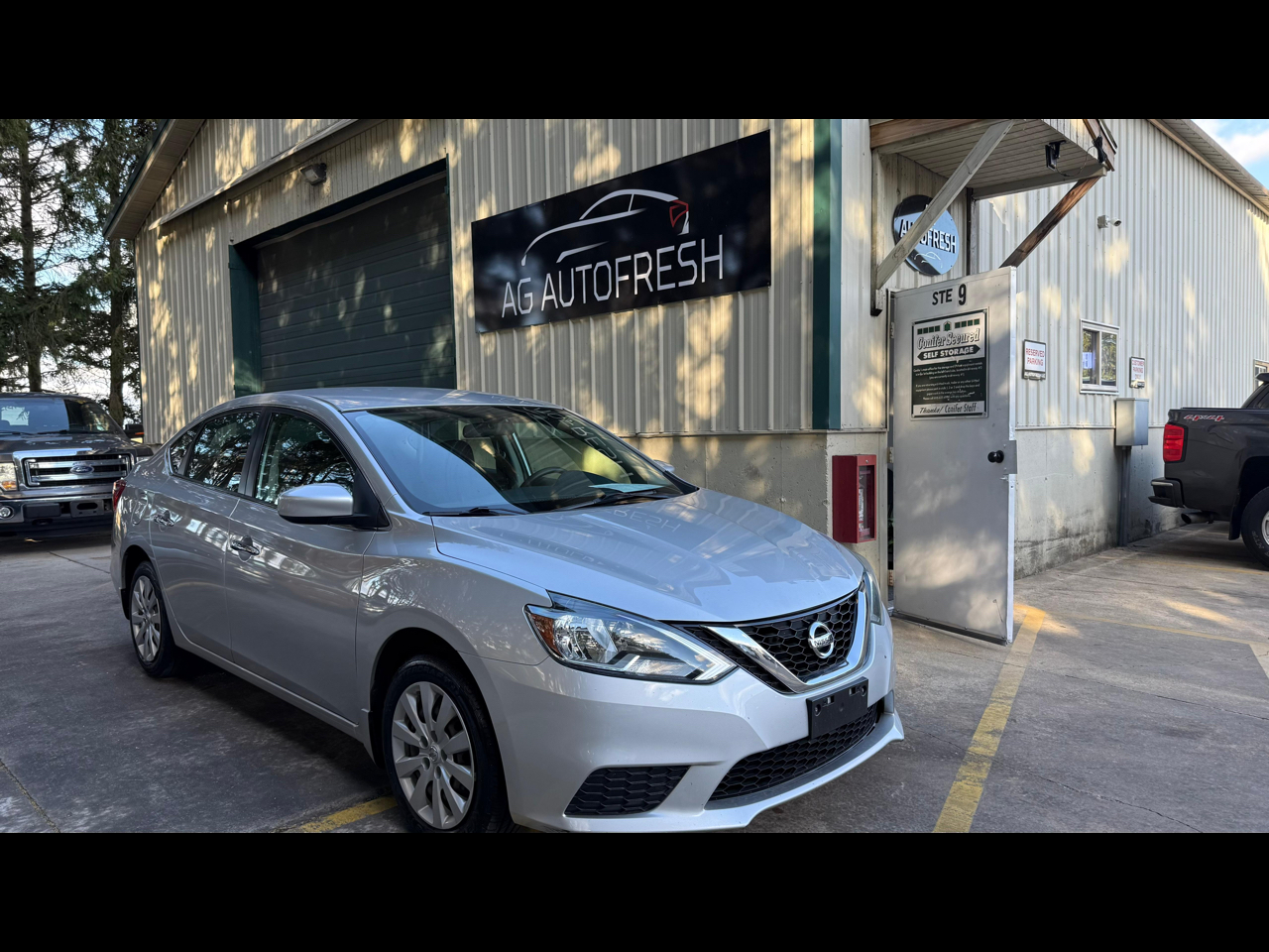 Nissan Sentra S 6MT 2017