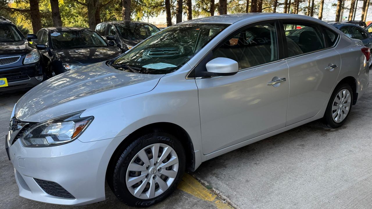 Nissan Sentra S 6MT 2017