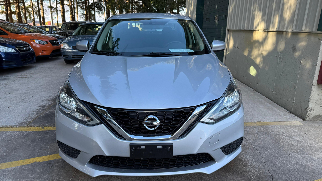 Nissan Sentra S 6MT 2017