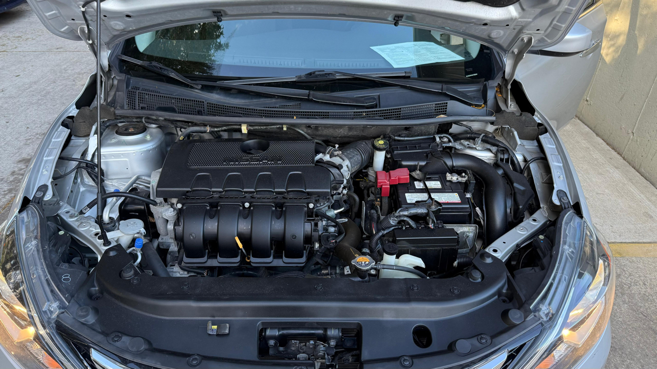 Nissan Sentra S 6MT 2017