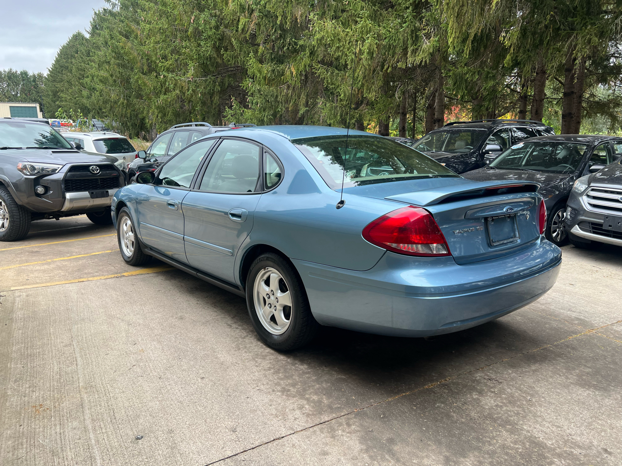 Ford Taurus SE 2006