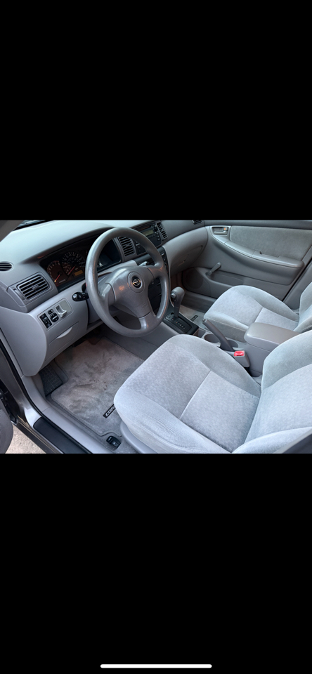 Toyota Corolla CE 2004