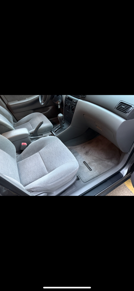 Toyota Corolla CE 2004