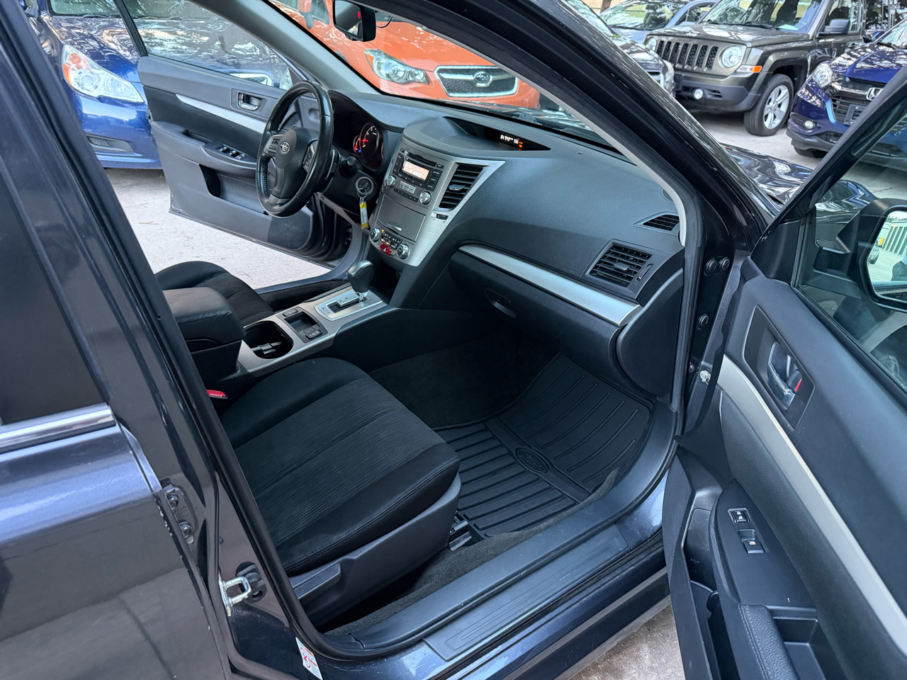 Subaru Legacy 2.5i Premium 2013