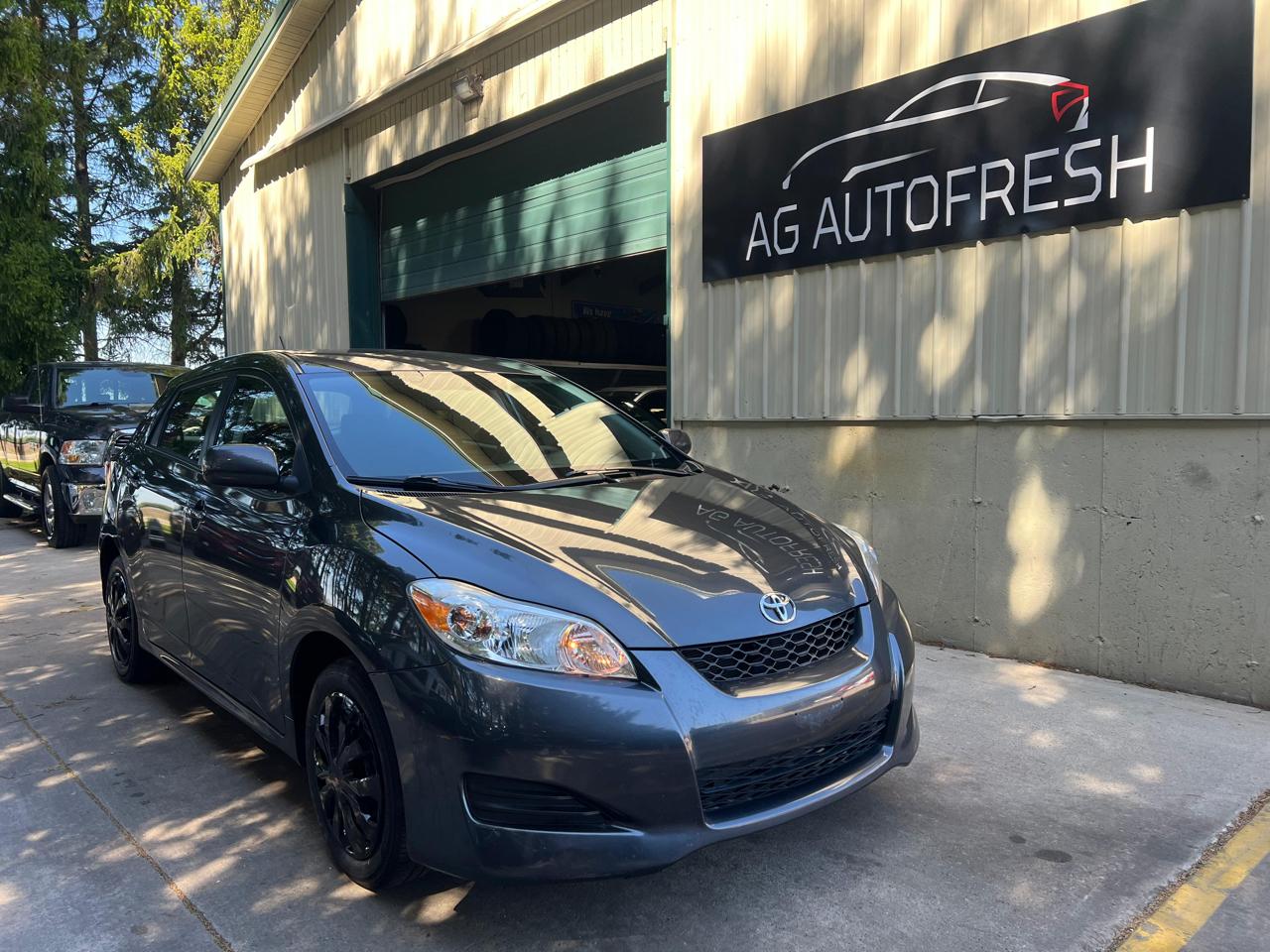 2009 Toyota Matrix Base 4-Speed AT