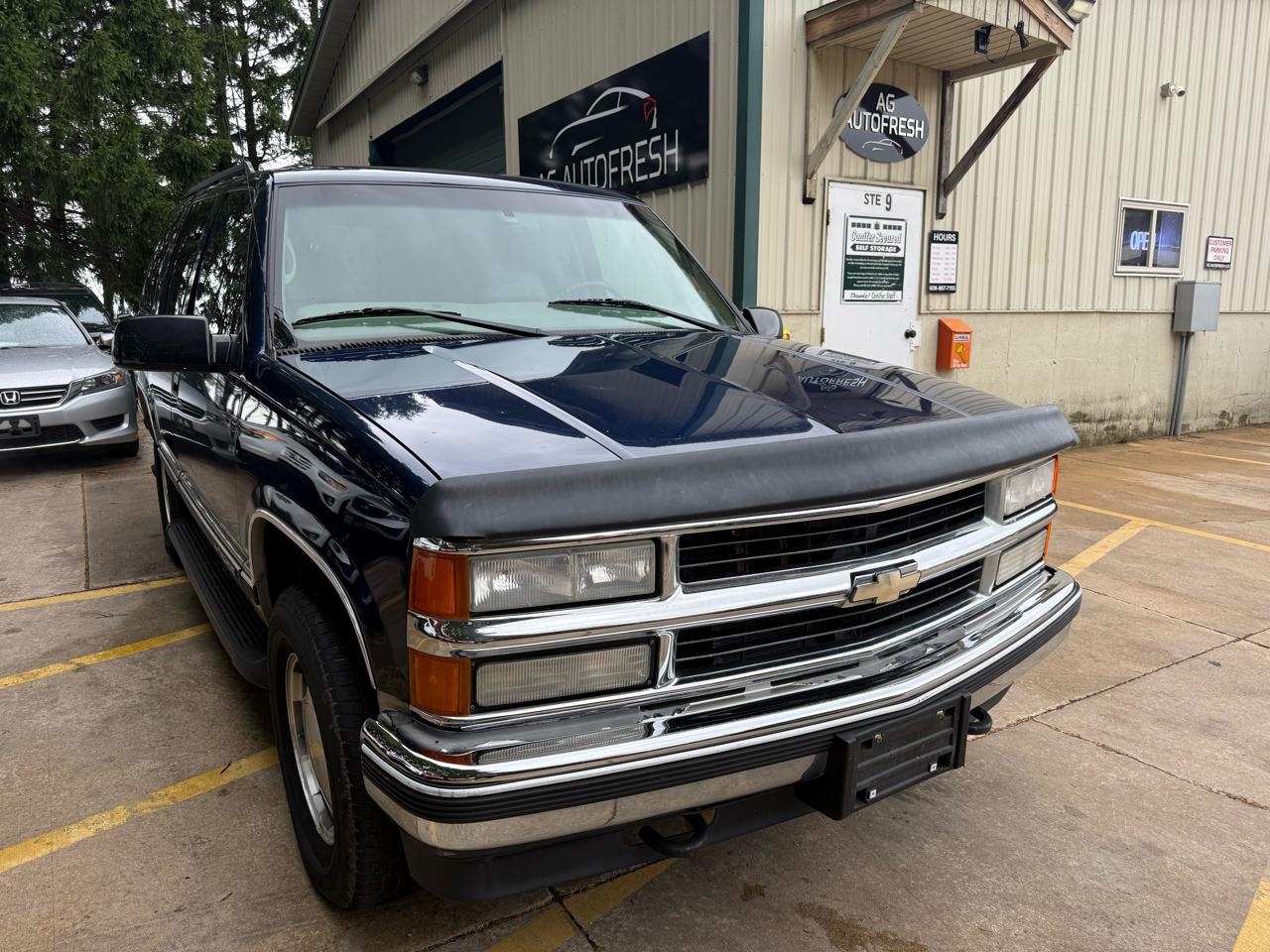 1999 Chevrolet Tahoe 4-Door 4WD