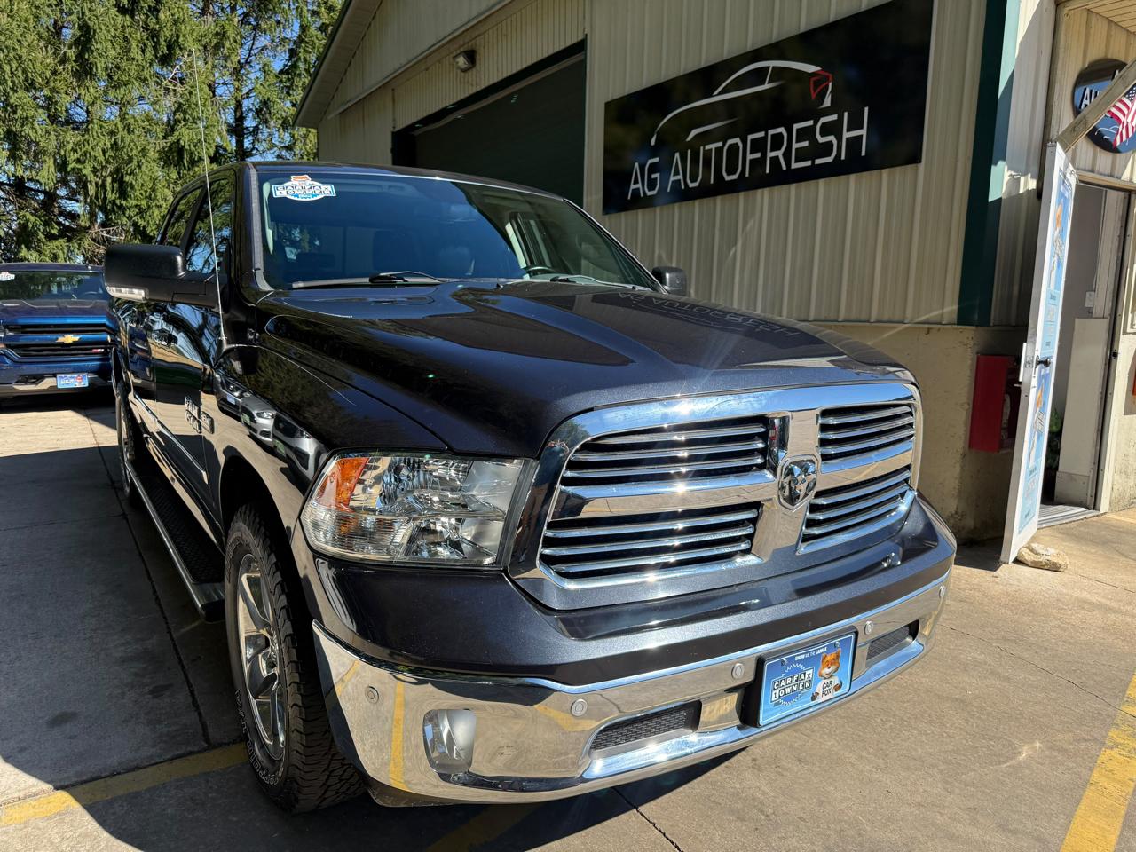 2015 RAM 1500 Pickup SLT