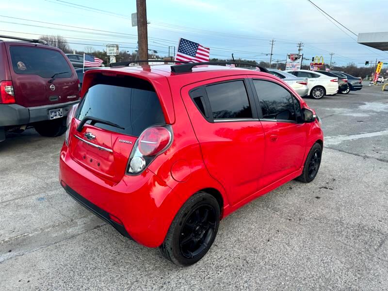 2014 Chevrolet Spark 2LT photo 4