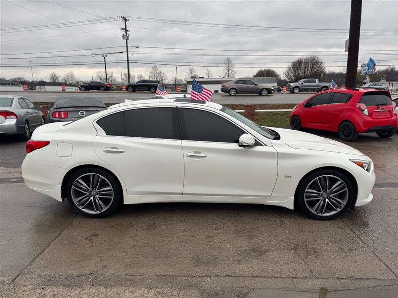 Infiniti Q50 Premium 2016