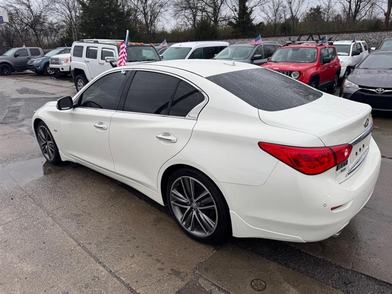Infiniti Q50 Premium 2016