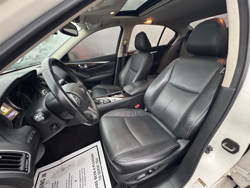 Infiniti Q50 Premium 2016