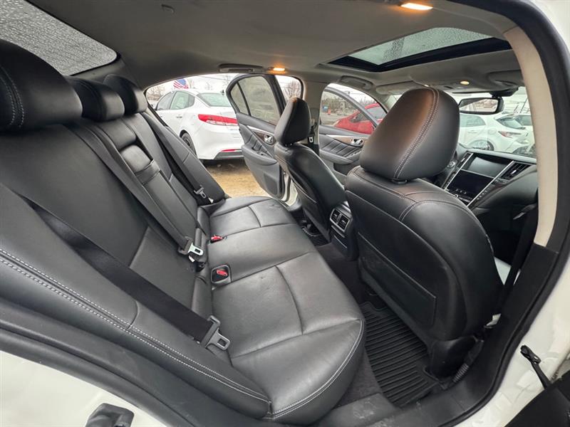 Infiniti Q50 Premium 2016