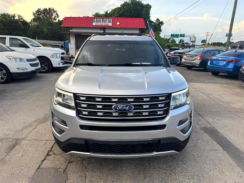 2016 Ford Explorer XLT photo 2