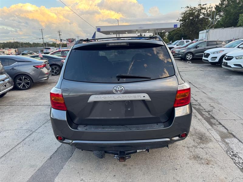 2010 Toyota Highlander SE photo 4