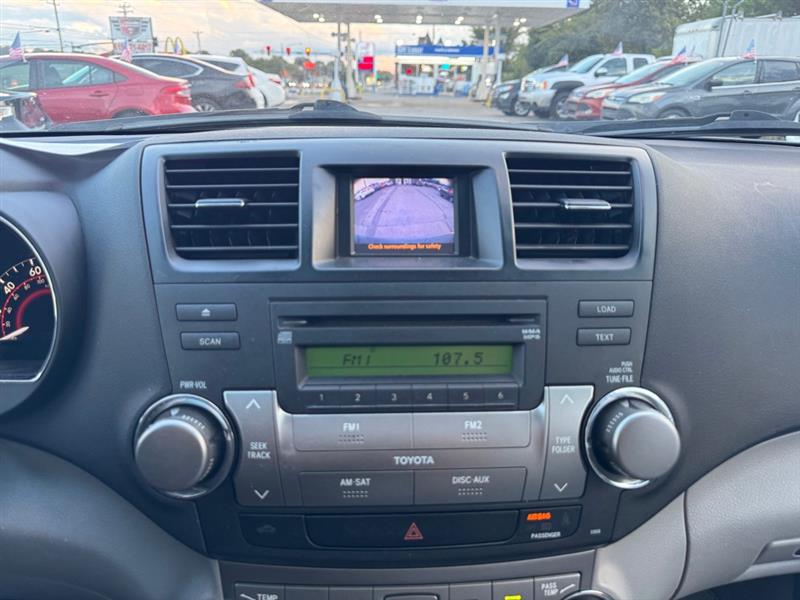 2010 Toyota Highlander SE photo 15
