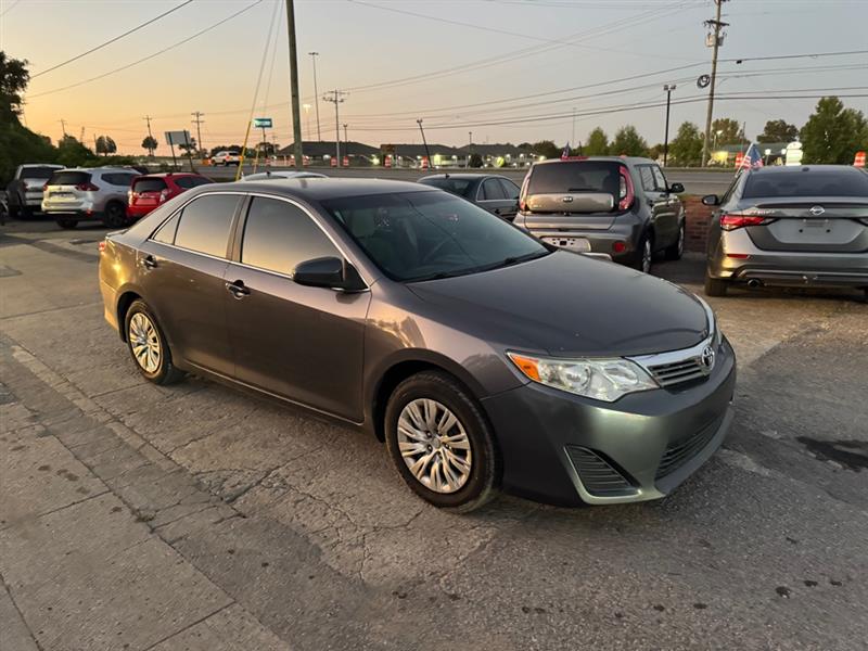 2013 Toyota Camry L photo 3