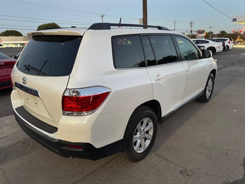 Toyota Highlander Base 2012 Toyota Highlander Base 2012