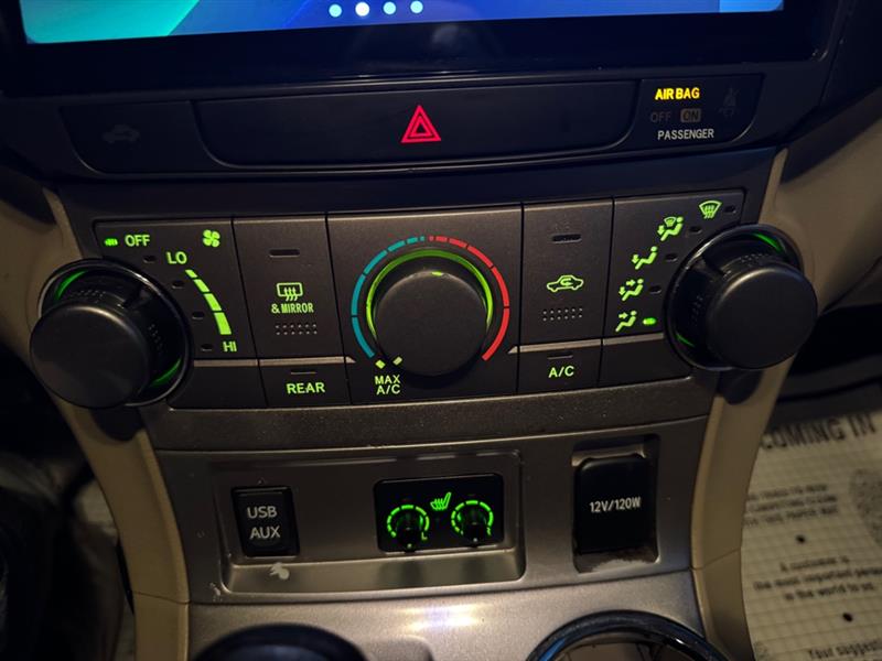 Toyota Highlander Base 2012 Toyota Highlander Base 2012