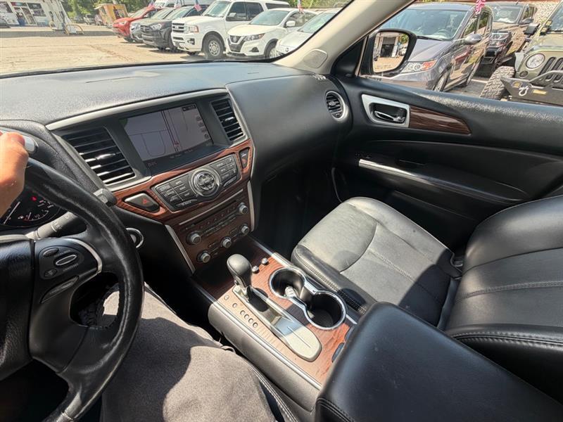 Nissan Pathfinder  2019