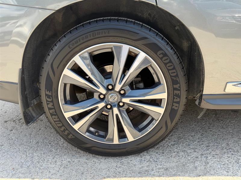 Nissan Pathfinder  2019