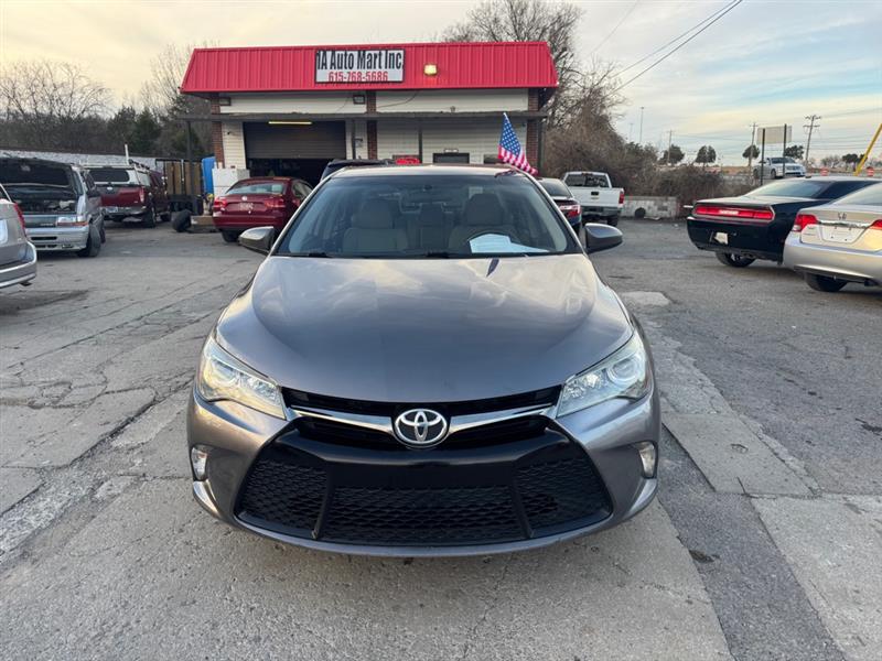 Toyota Camry SE 2016