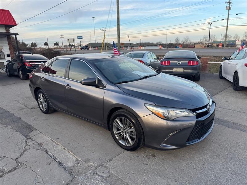 Toyota Camry SE 2016