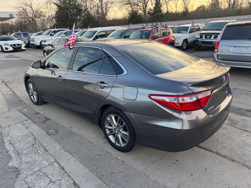 Toyota Camry SE 2016