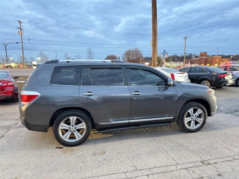 Toyota Highlander  2011
