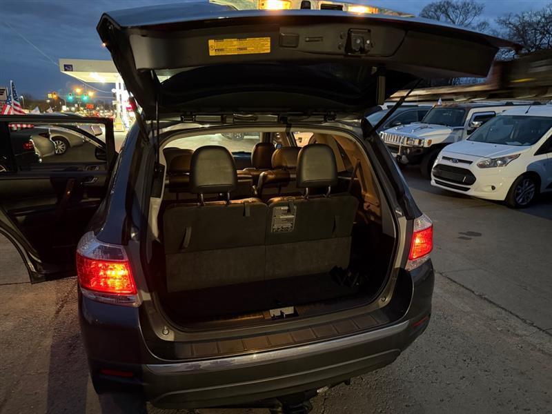 Toyota Highlander  2011